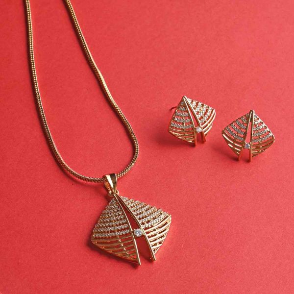 Boddess Ekam Cushion Pendant Set (4N)