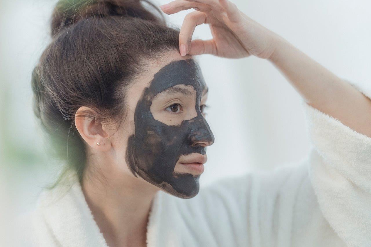 5 Face Masks That Beat The Signs Of Pollution On The Skin